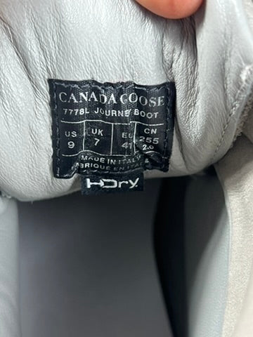 Canada Goose White Suede Journey Hiking Boots Size 9