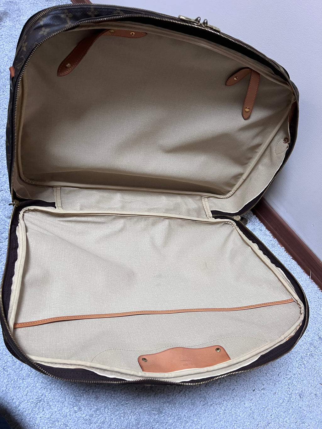 Louis Vuitton Alize 60 Monogram Travel Bag