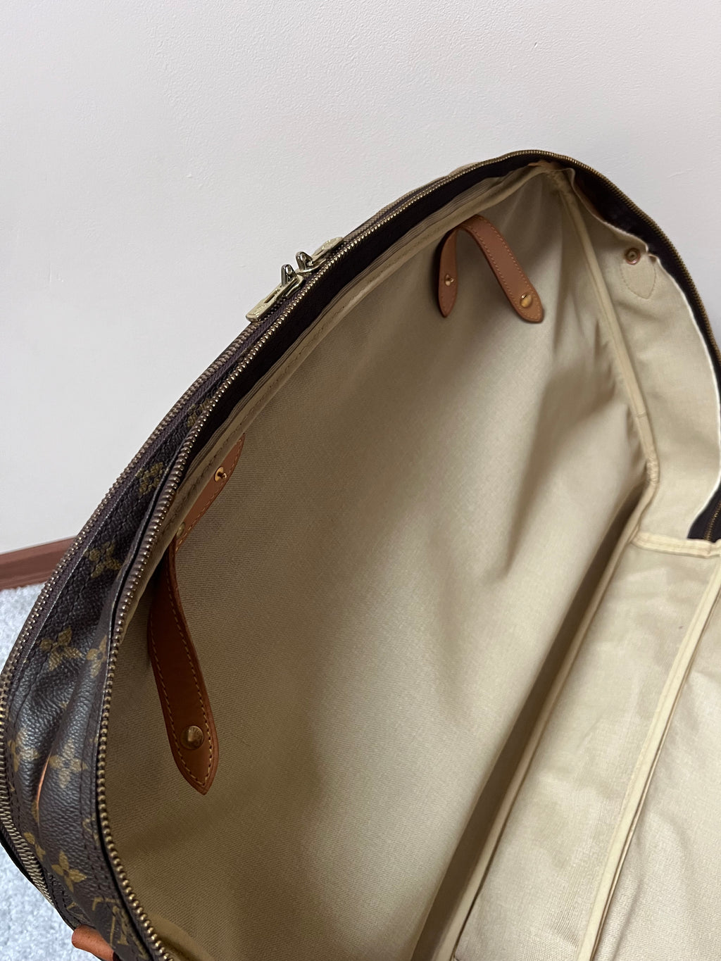 Louis Vuitton Alize 60 Monogram Travel Bag