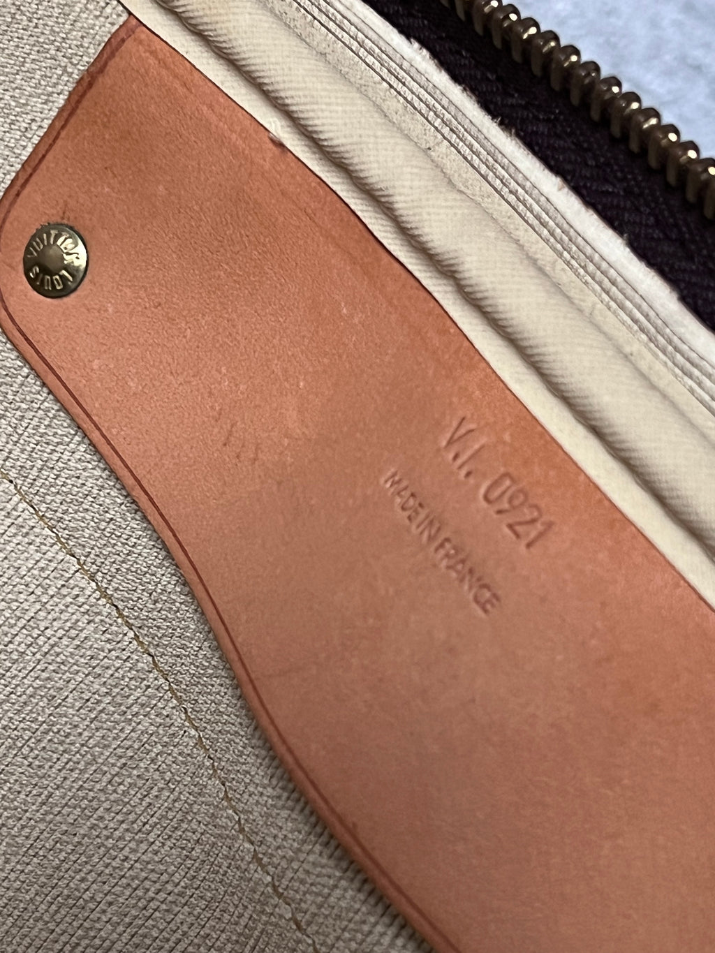 Louis Vuitton Alize 60 Monogram Travel Bag