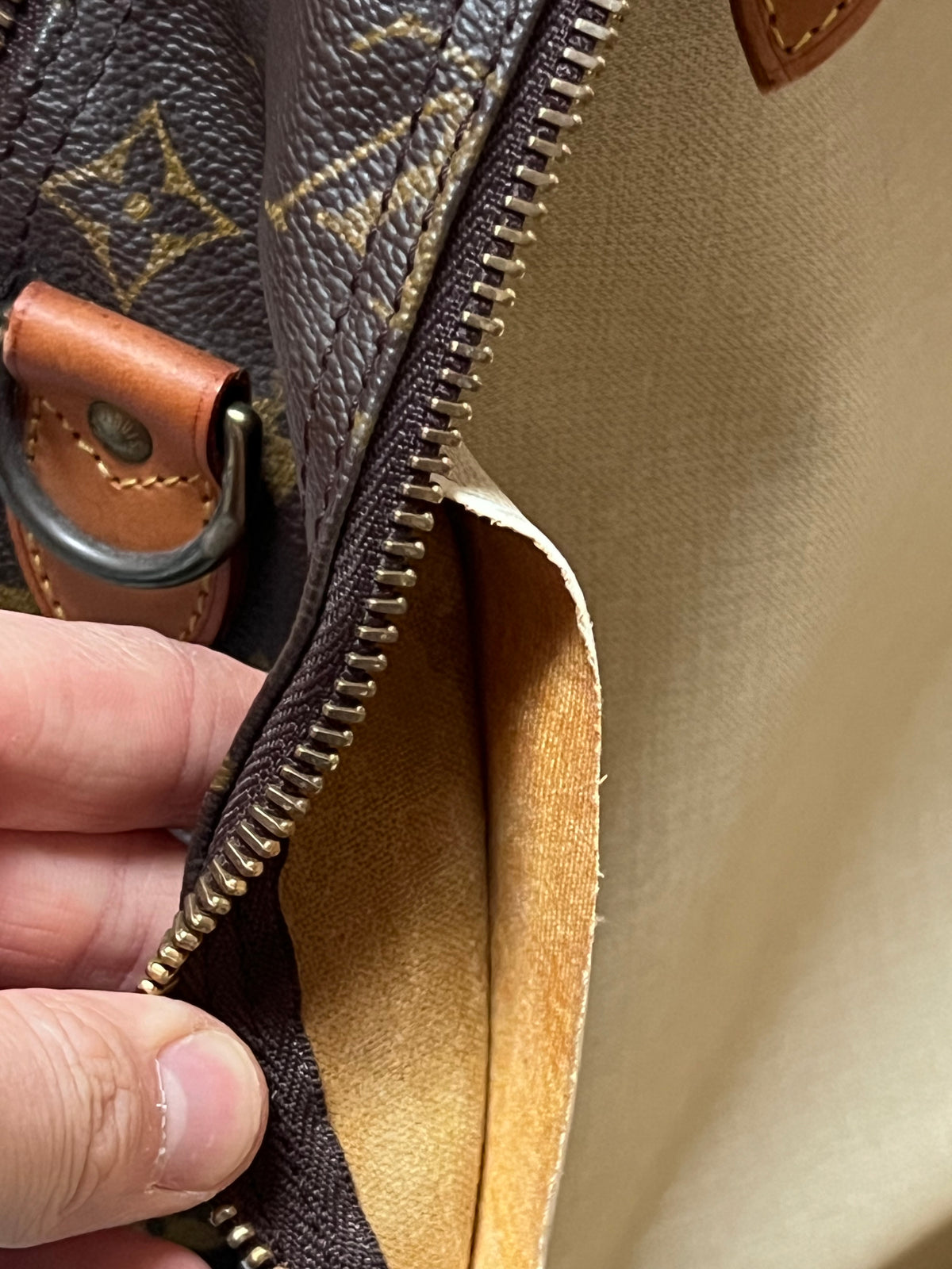 Louis Vuitton Alize 60 Monogram Travel Bag