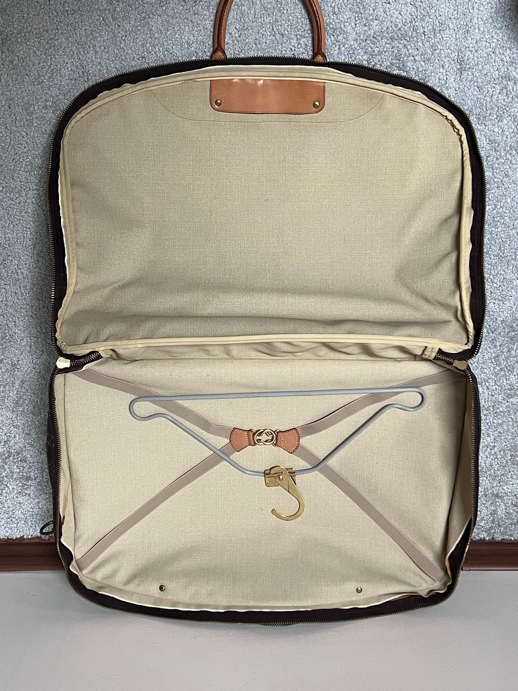 Louis Vuitton Alize 60 Monogram Travel Bag